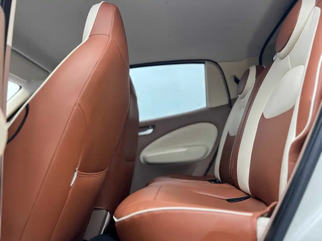 Wuling MINIEV — миниатюра 7