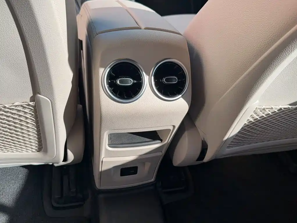 Mercedes-Benz EQB — миниатюра 16