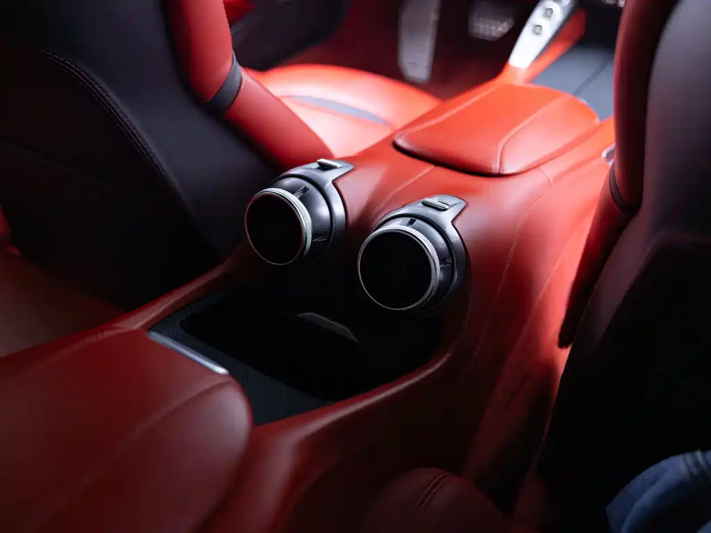Ferrari GTC4Lusso - фото 19