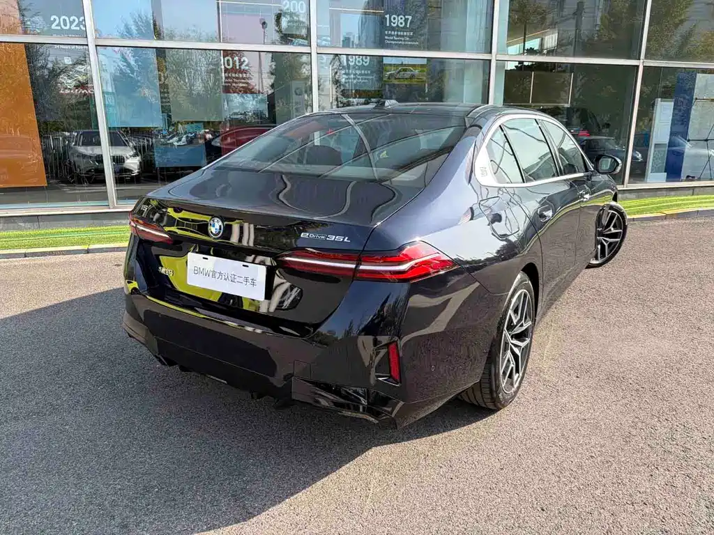 BMW i5 — миниатюра 4