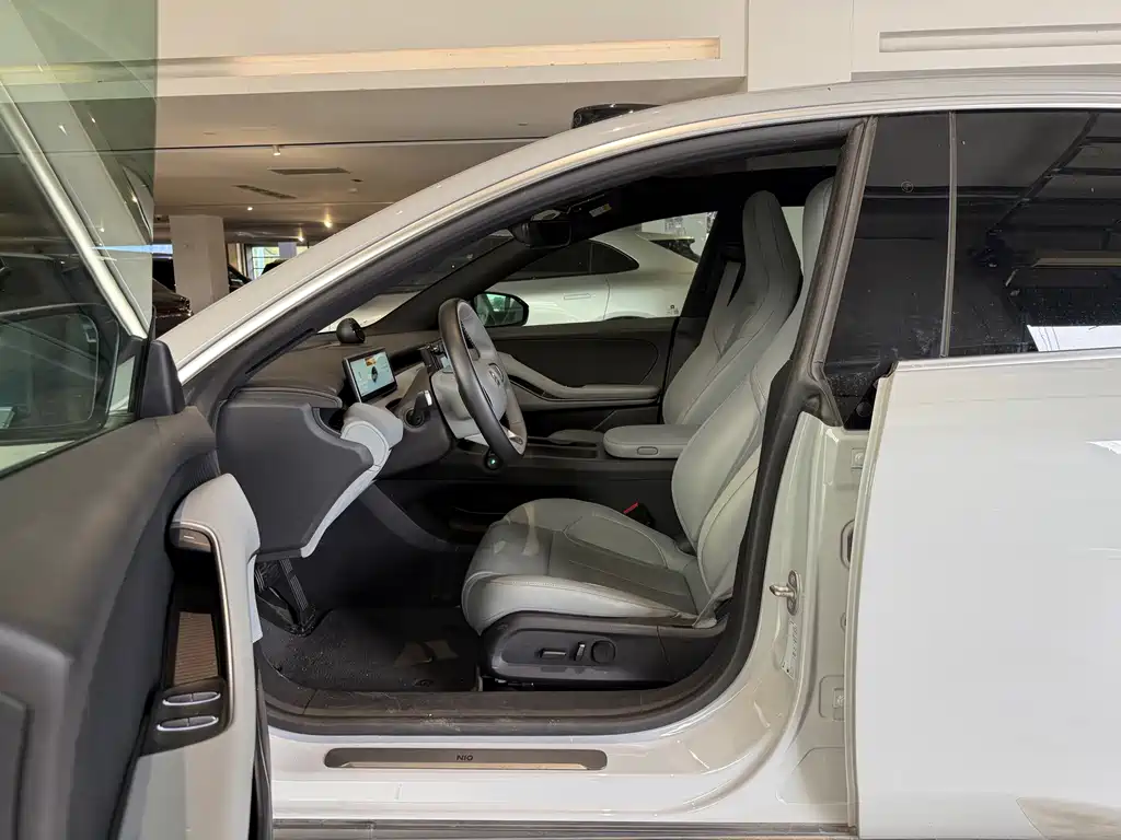 NIO ET5T — миниатюра 4