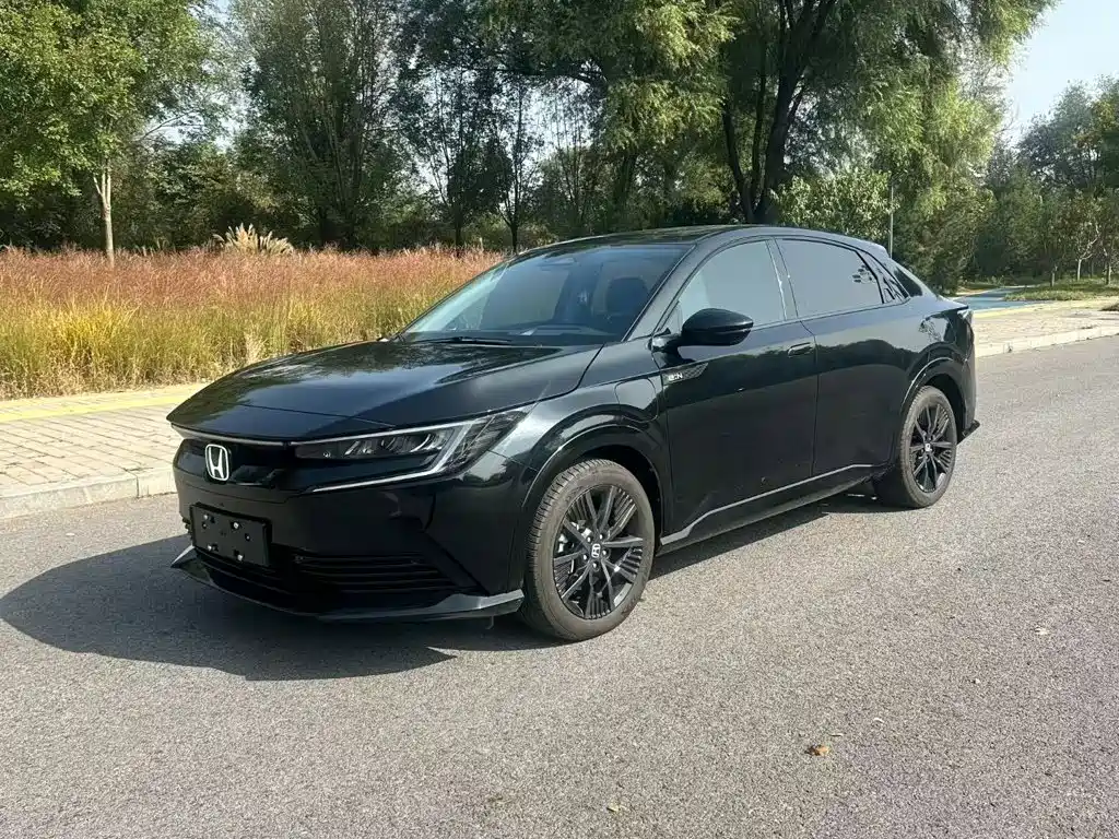Honda e:NP2