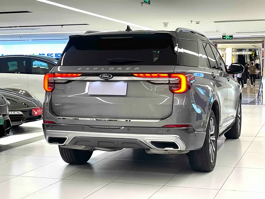Ford Explorer — миниатюра 5