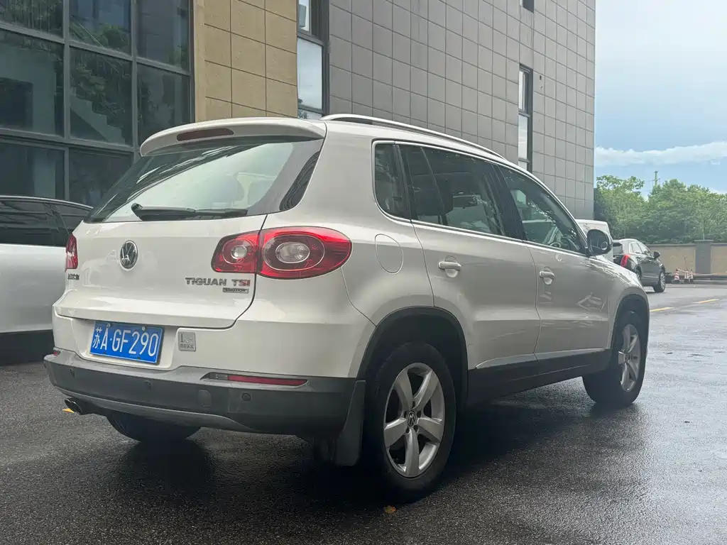 Volkswagen Tiguan 2012 1.8TSI AT