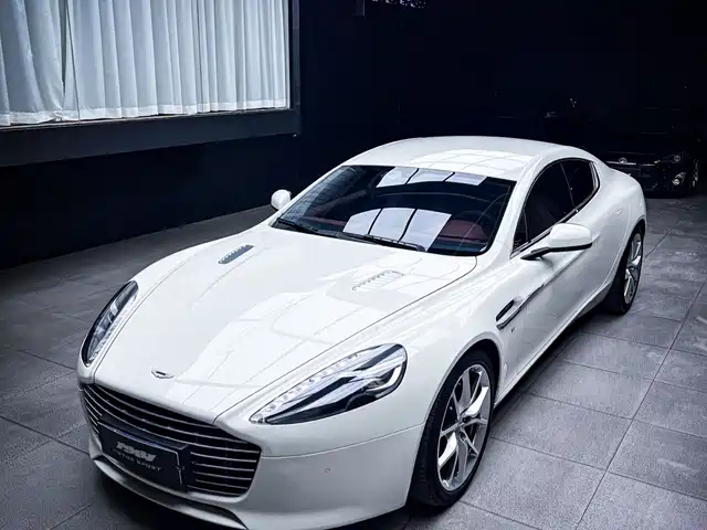 ASTON MARTIN RAPIDE 2017