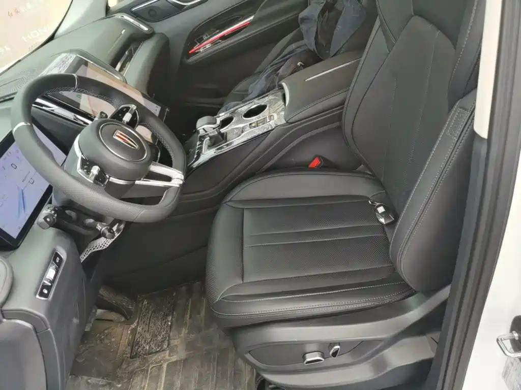 Hongqi Hongqi HS3 PHEV — миниатюра 15