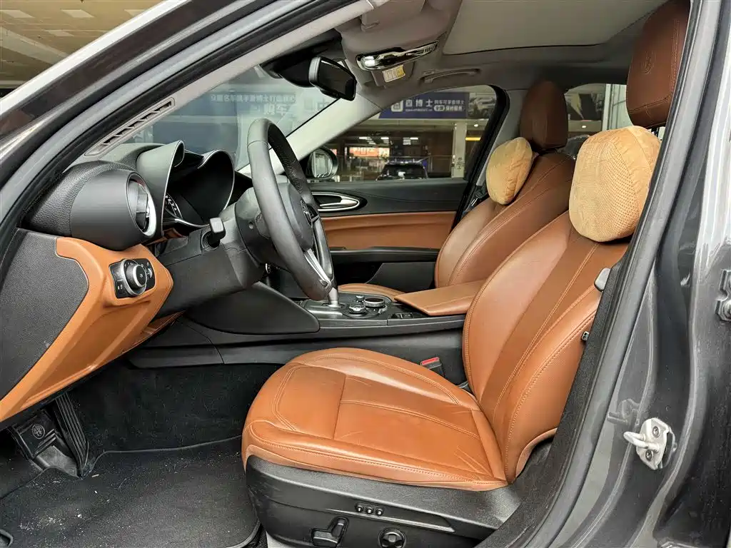 Alfa Romeo Giulia — миниатюра 8