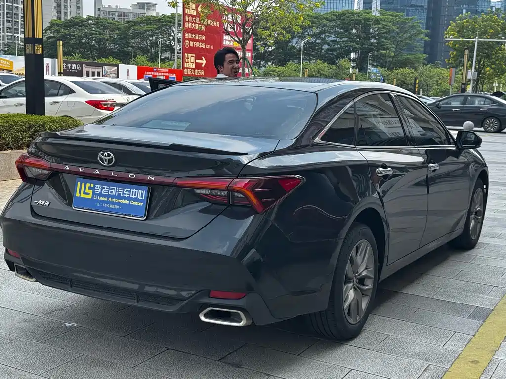 Toyota Avalon — миниатюра 4