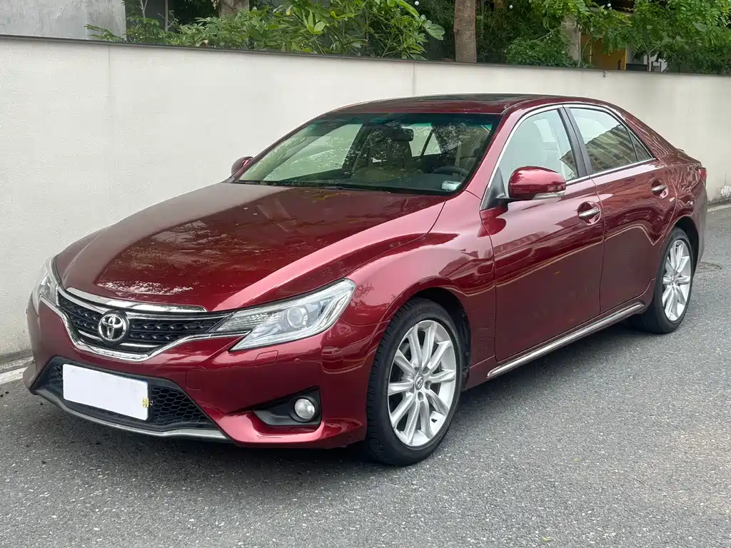 Toyota Reiz 2013