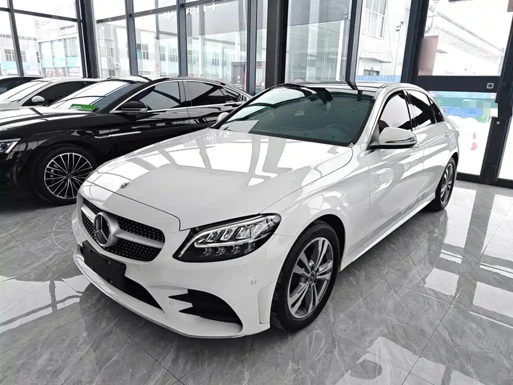 Mercedes-Benz C-Class 2021