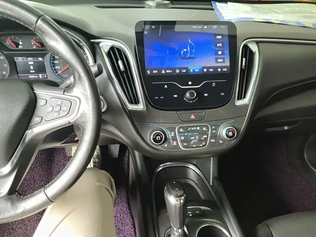 Chevrolet Malibu XL — миниатюра 13