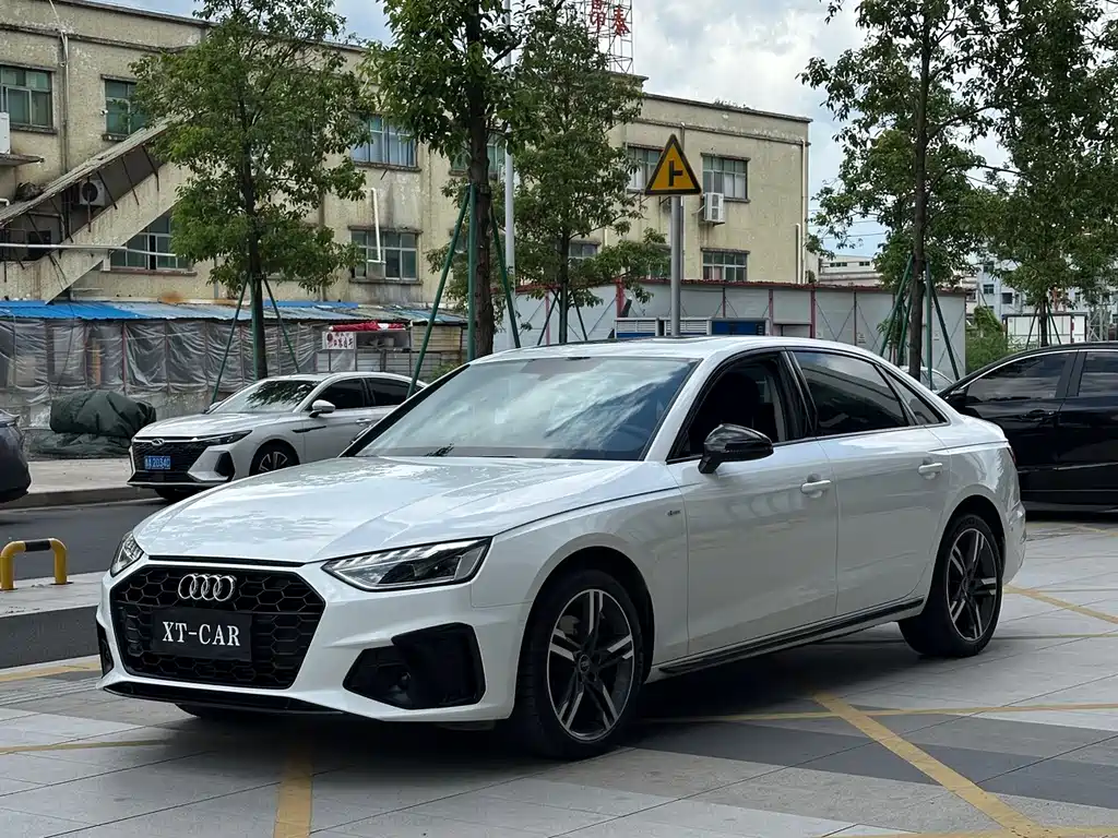 Audi A4L 2022 40 TFSI Luxury