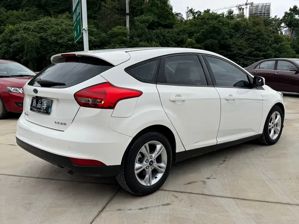 Ford Focus 2015 1.6L AT Comfort