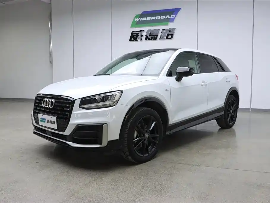 Audi Q2L 2019