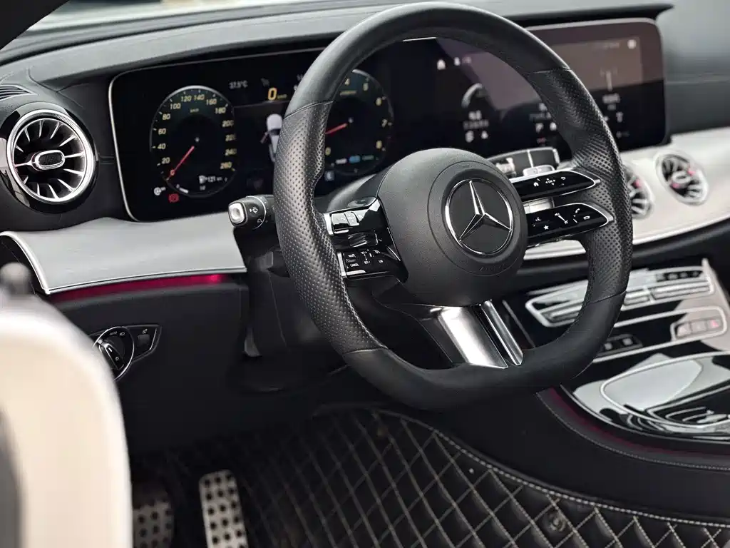 Mercedes-Benz E-Class (Import) — миниатюра 10
