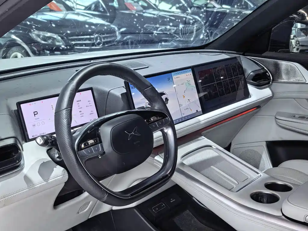 XPeng G9 — миниатюра 5