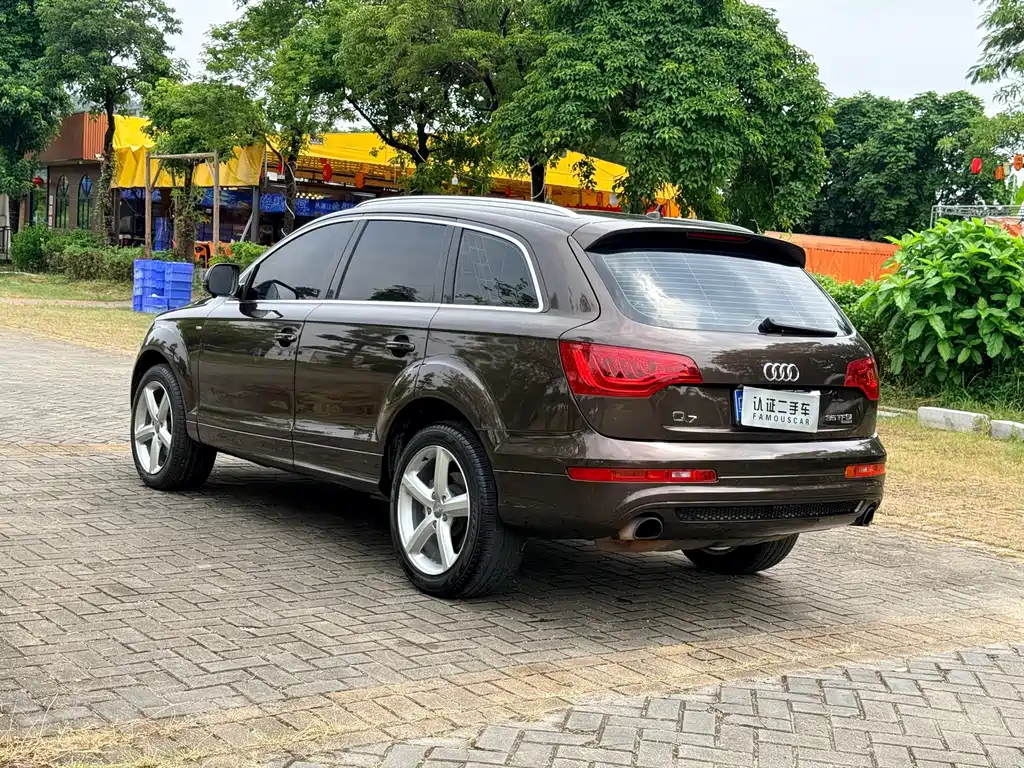 Audi Q7 — миниатюра 4
