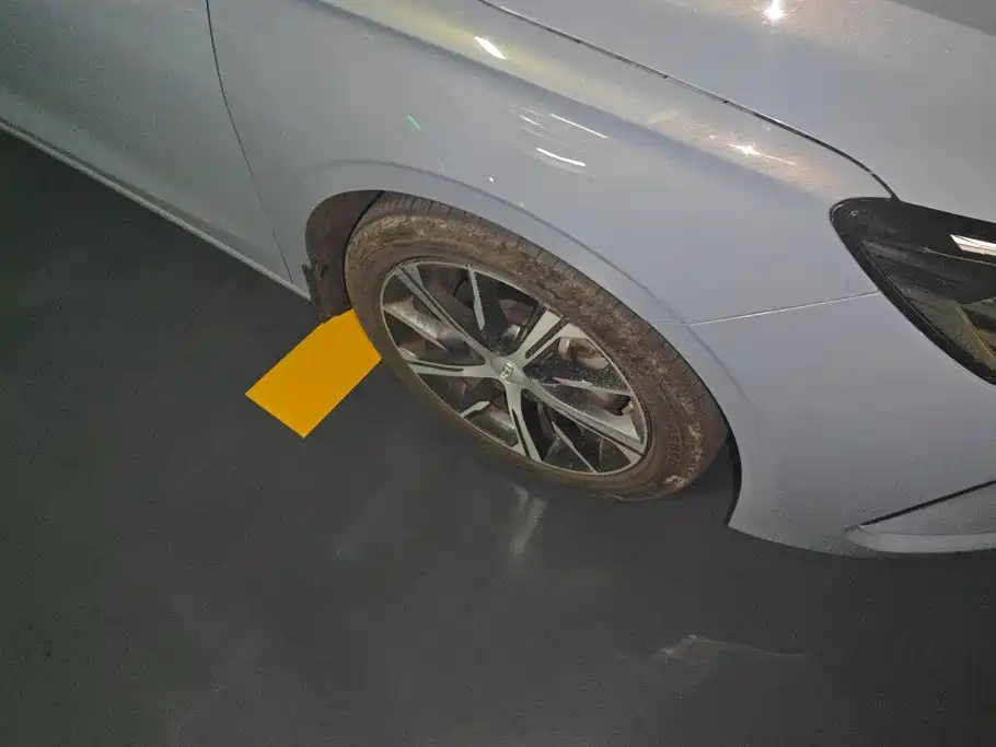 Geely Emgrand — миниатюра 6