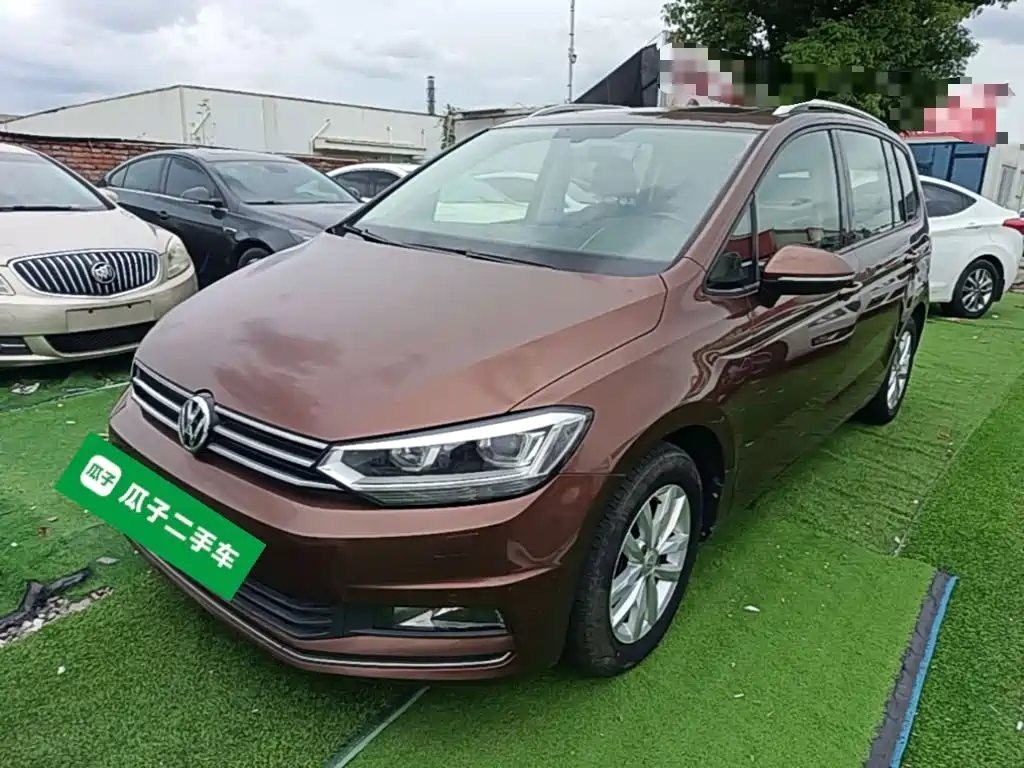 Volkswagen Touran — миниатюра 2