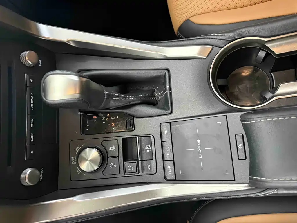 Lexus NX — миниатюра 13