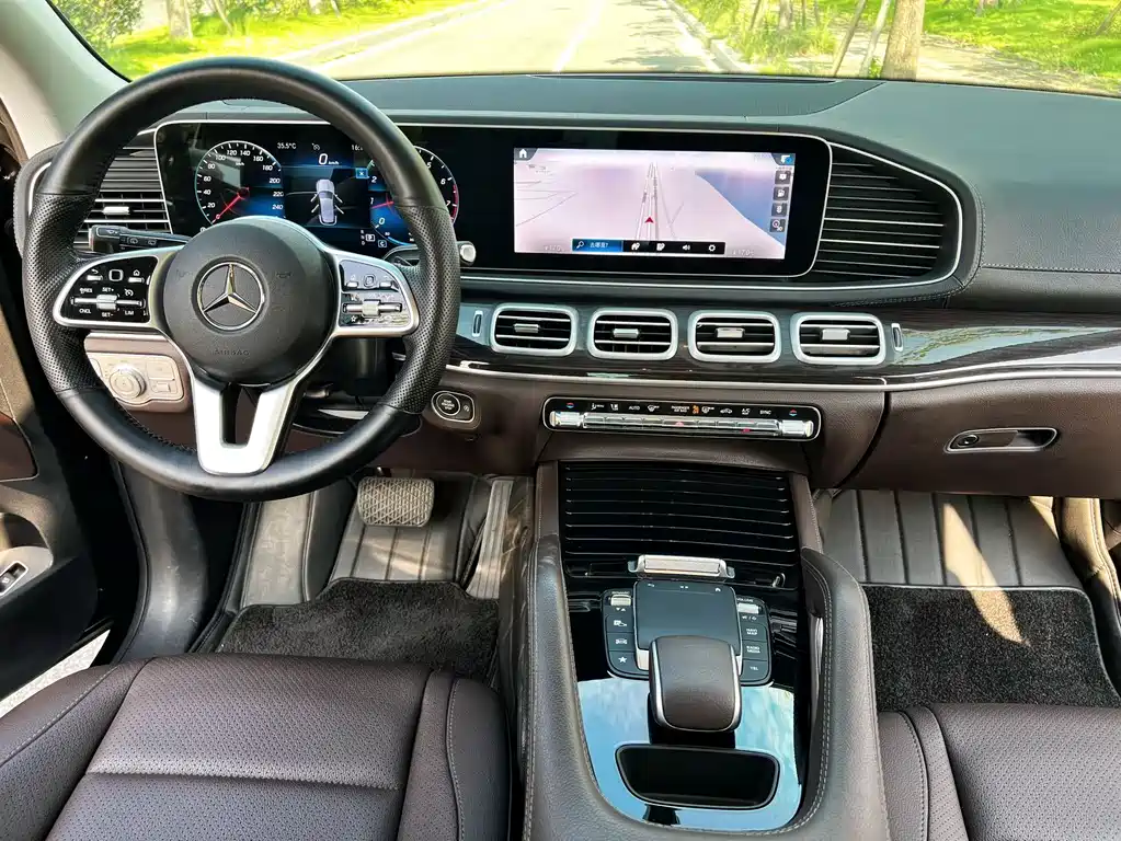 Mercedes-Benz GLE (Import) — миниатюра 8