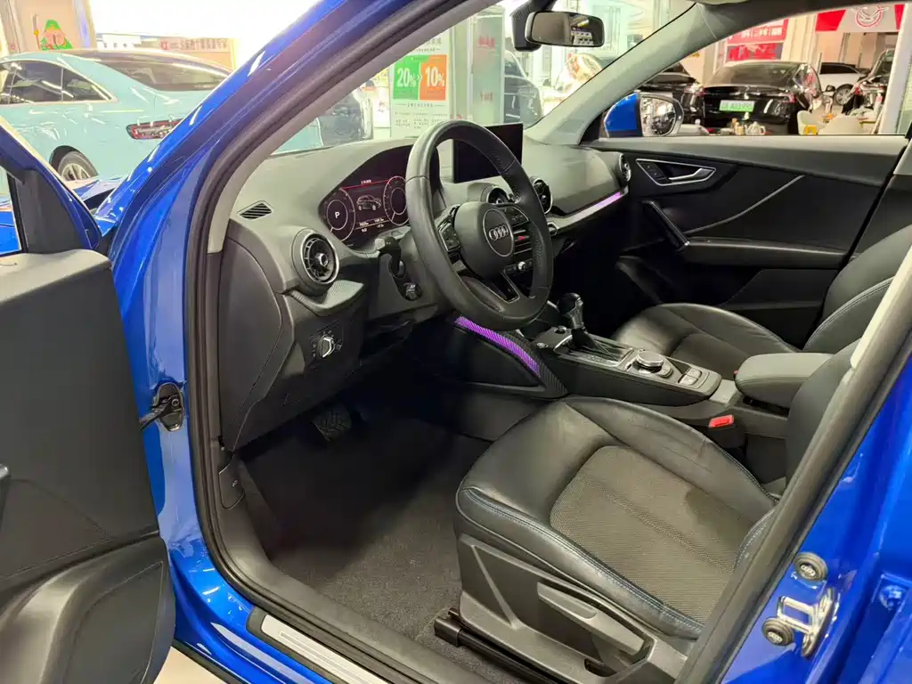 Audi Q2L e-tron — миниатюра 7