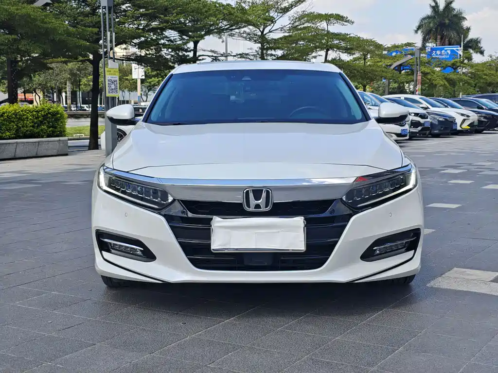 Honda Accord 2018 2.0L V