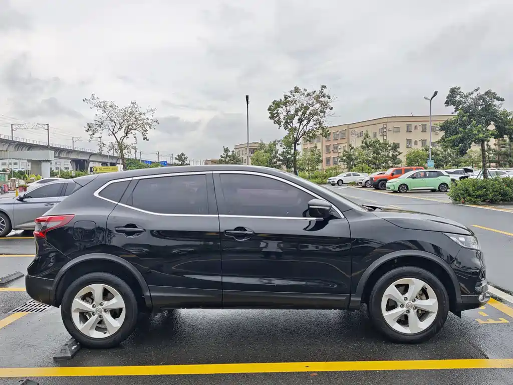Nissan Qashqai — миниатюра 20