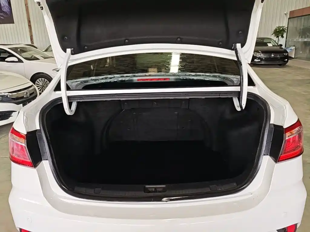 Changan Eado DT — миниатюра 19
