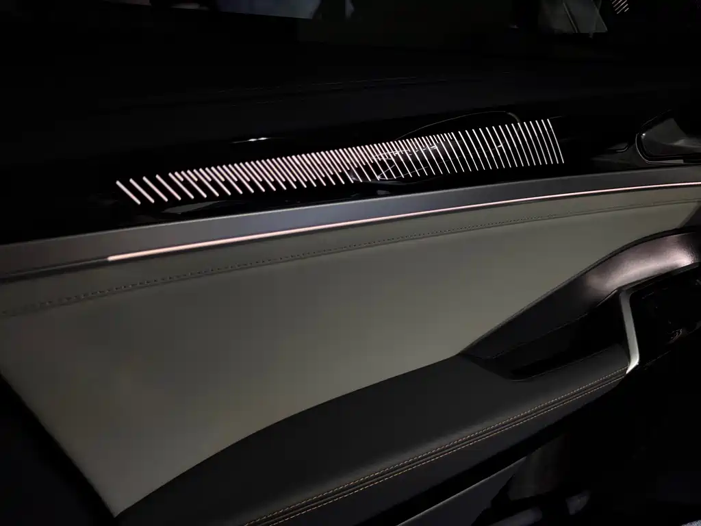 Volkswagen ID.6 Crozz — миниатюра 21