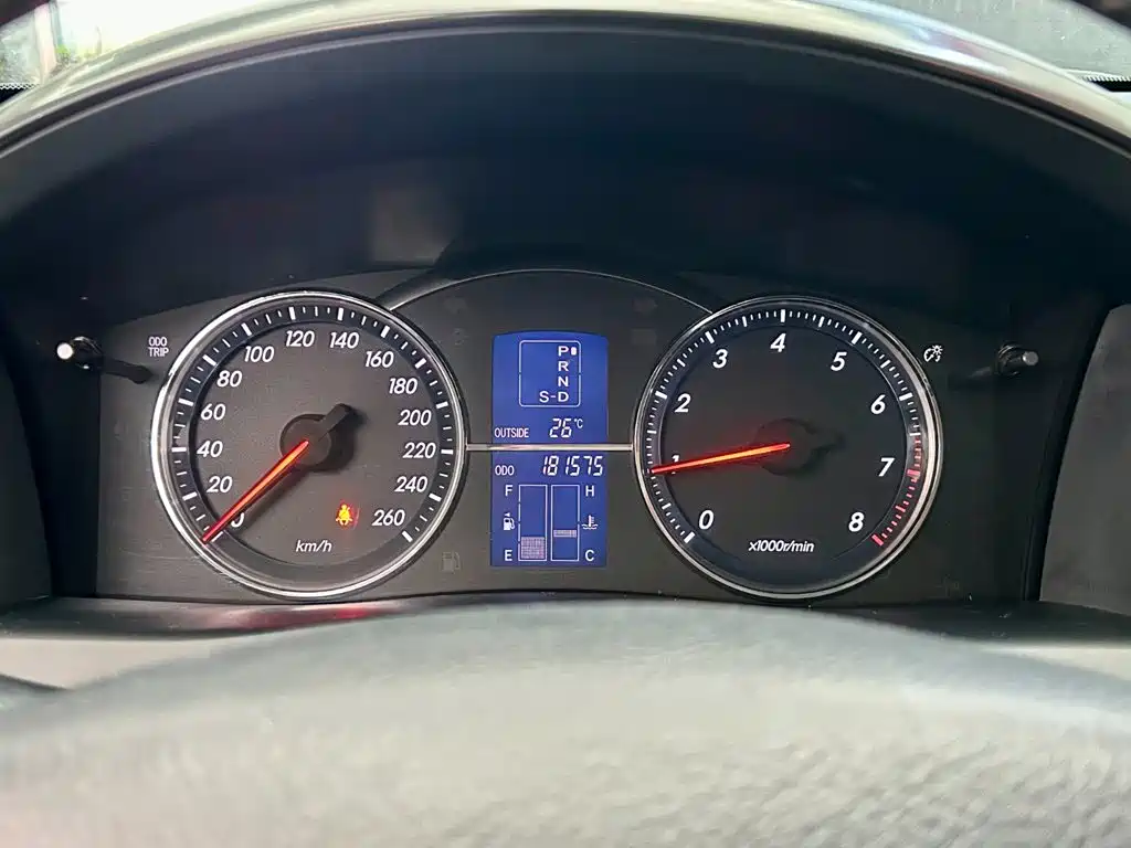 Toyota Reiz — миниатюра 13