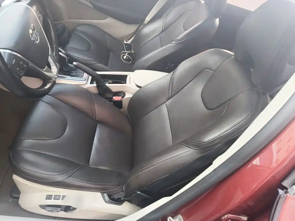 Volvo V40 — миниатюра 15
