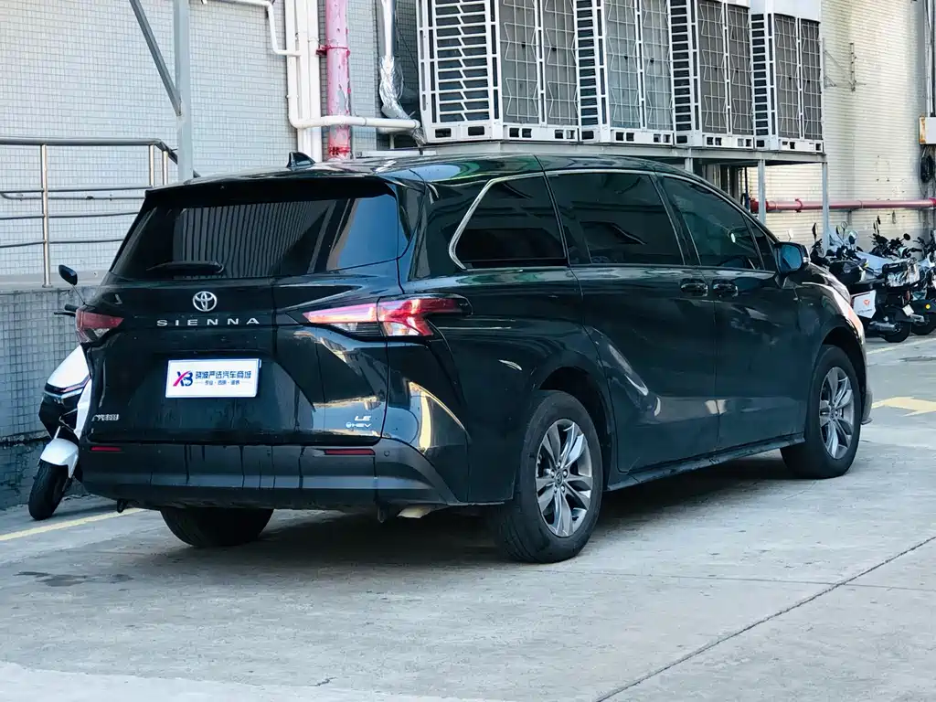 Toyota Sienna 2026 2.5L Comfort