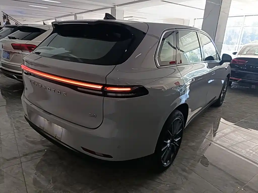 Leapmotor Leapmotor C10 — миниатюра 7