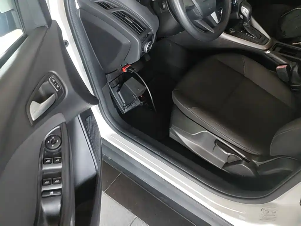 Ford Focus — миниатюра 16