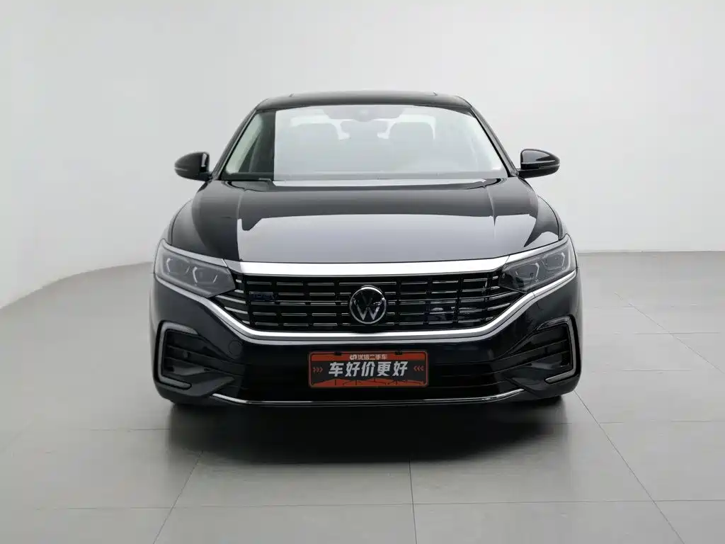 Volkswagen Passat PHEV — миниатюра 3