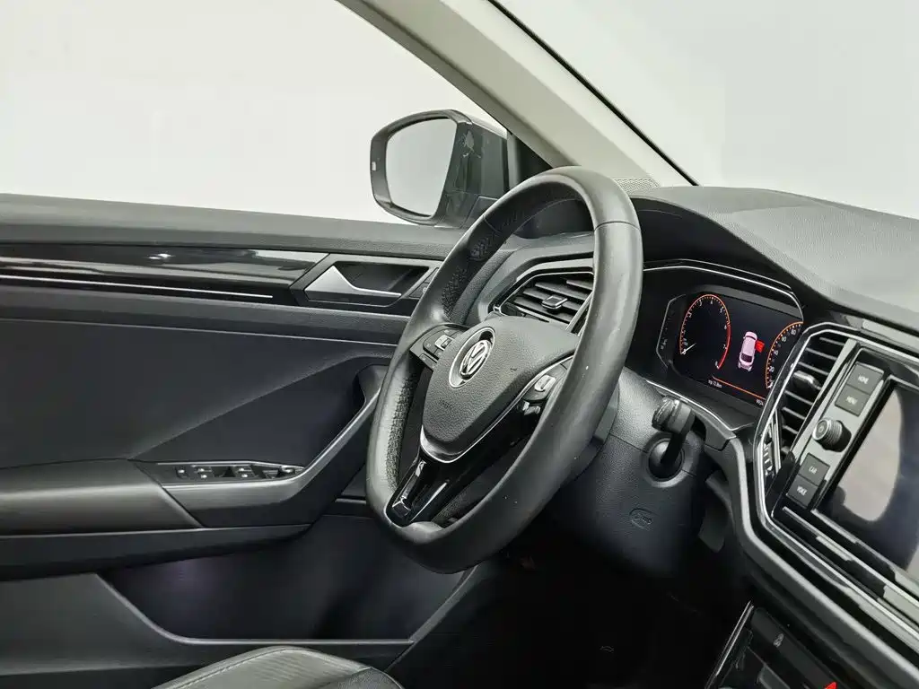 Volkswagen T-Roc — миниатюра 22