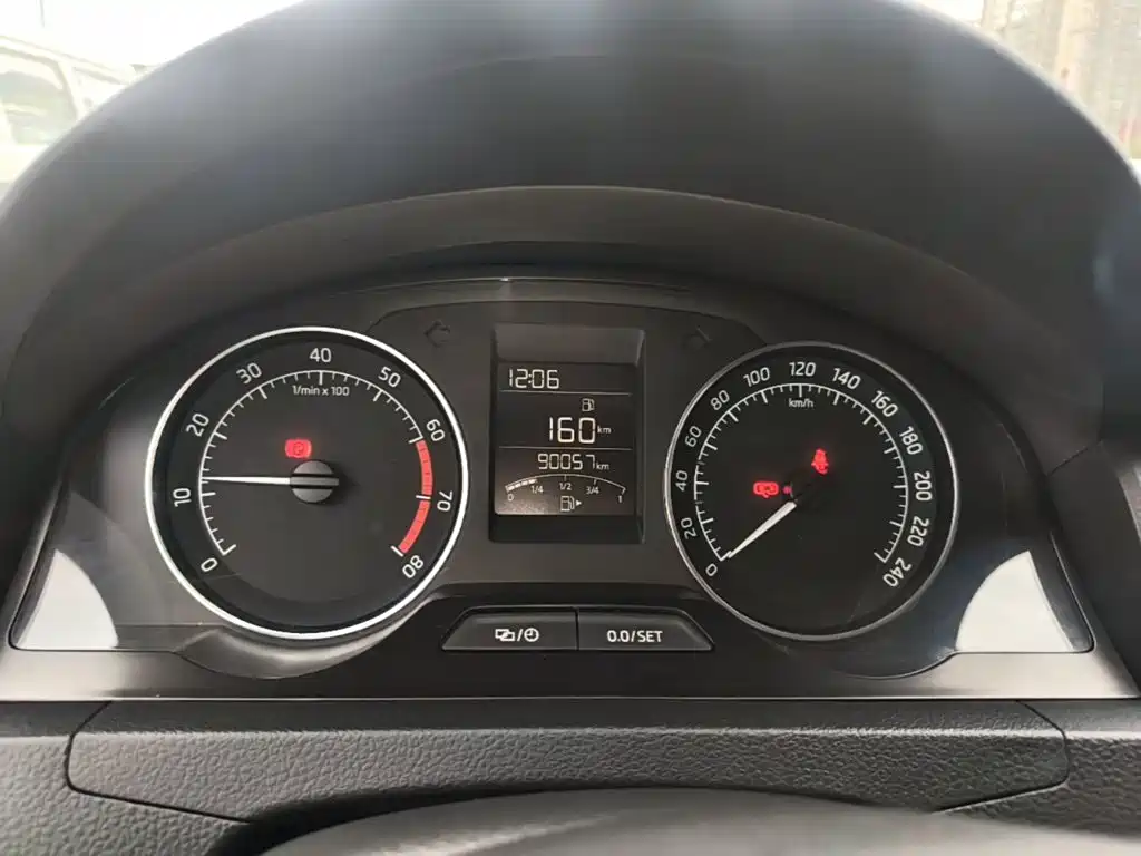 Skoda Rapid Spaceback — миниатюра 12