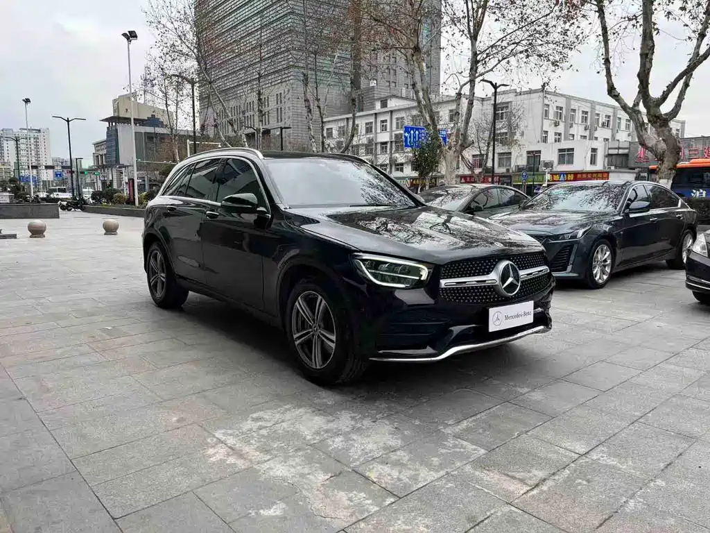 MERCEDES-BENZ GLC