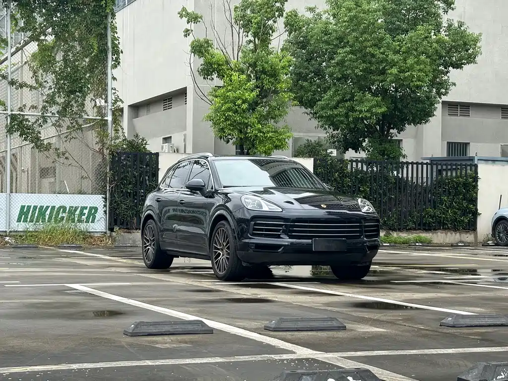 Porsche Cayenne — миниатюра 3