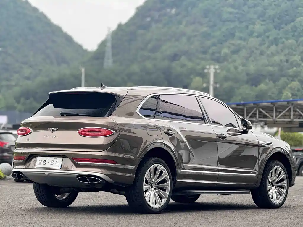 Bentley Bentayga — миниатюра 26