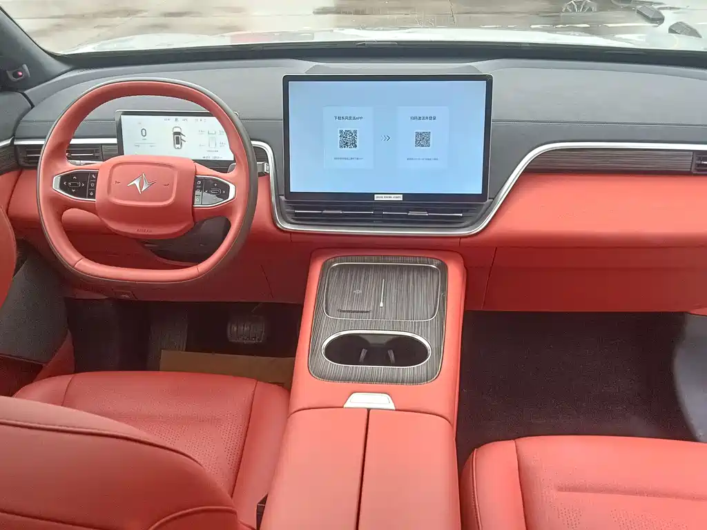 Dongfeng eπ008 2024 636Max Electric 6 мест
