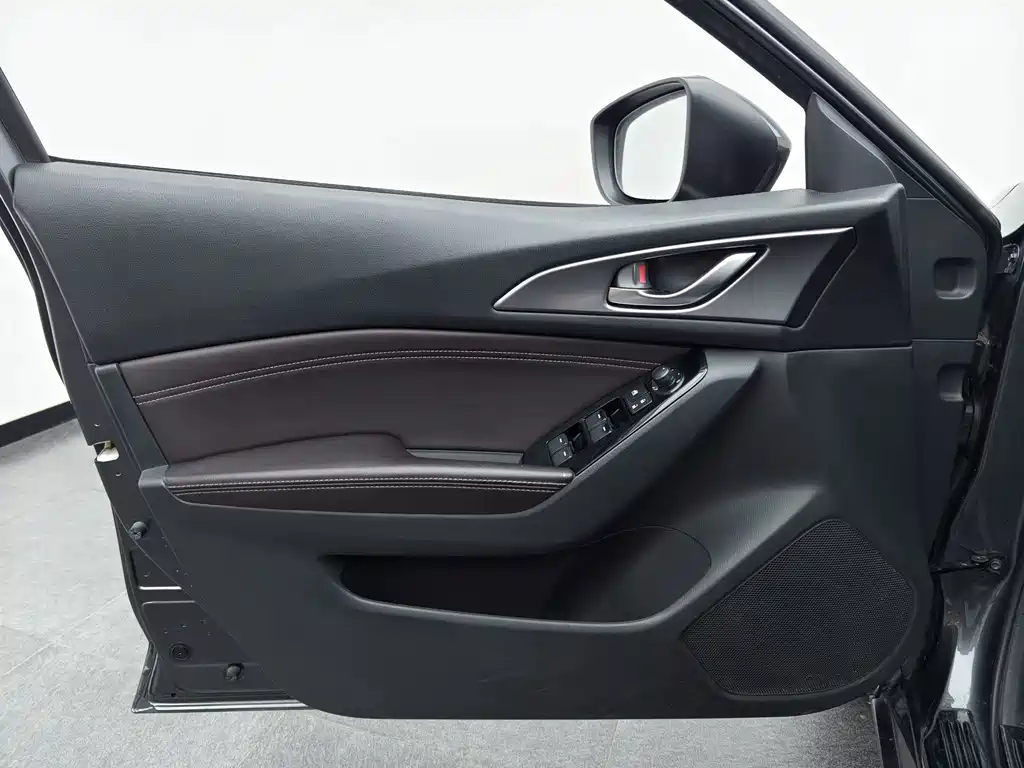 Mazda 3 Axela — миниатюра 12