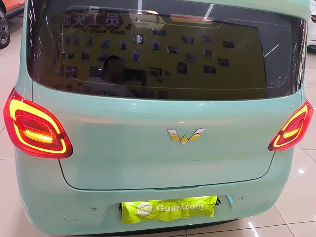 Wuling MINIEV — миниатюра 6