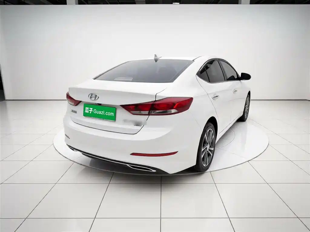 Hyundai Elantra 2018 1.6L AT 15