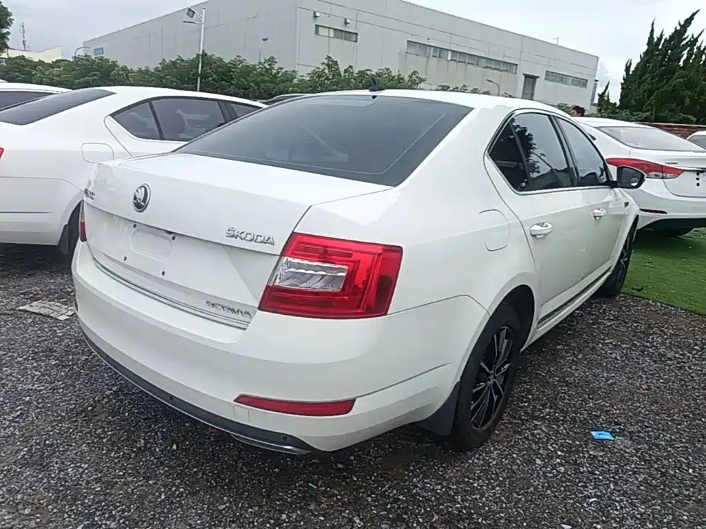 Skoda Octavia — миниатюра 7