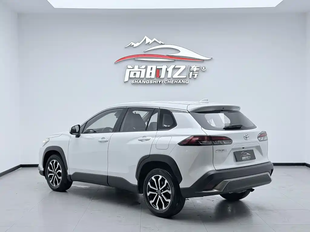 Toyota Frontlander 2022 2.0L CVT Luxury