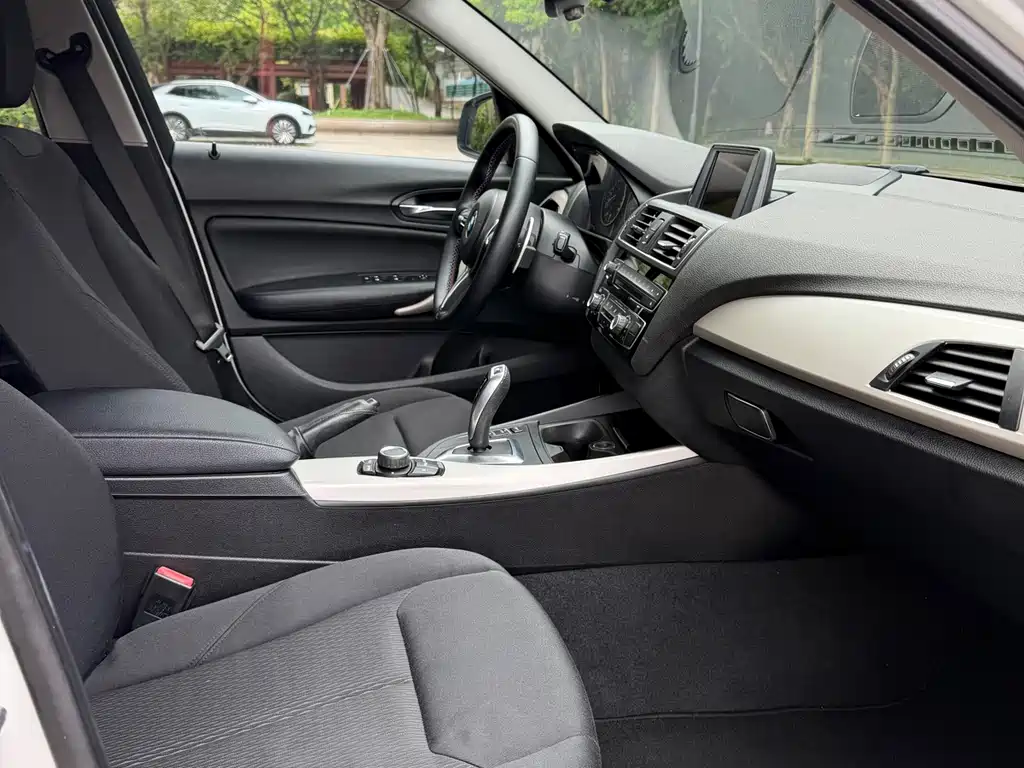 BMW 1 Series (Import) 118i Leading Type, фото 10