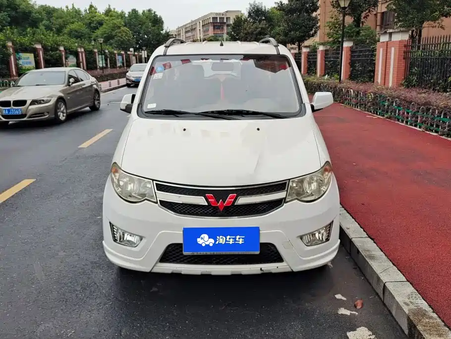 Wuling Hongguang — миниатюра 2
