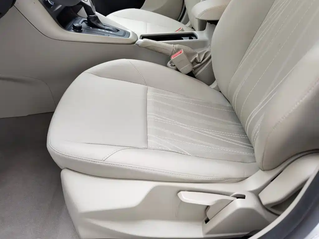 Ford Focus — миниатюра 20